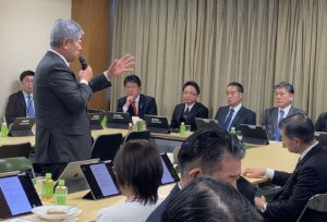 「定数削減について」