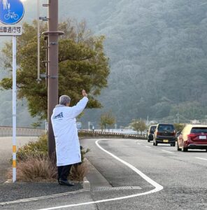 街頭からのご挨拶